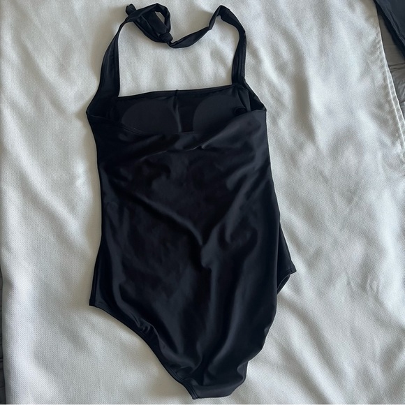 Smismivo Tummy Control Halter One Piece
Slimming Retro Swimsuit Ruched Size S - Picture 4 of 10